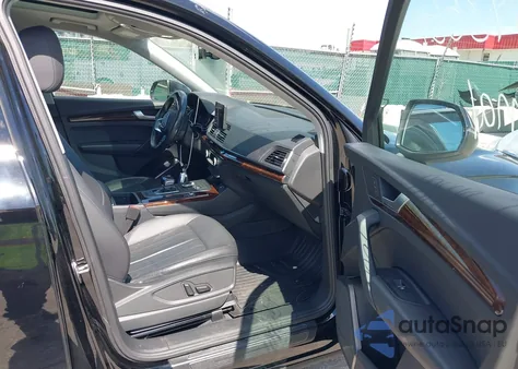 2020 Audi Q5 Premium 45 Tfsi Quattro S Tronic z USA, uszkodzony, nr VIN WA1ANAFY7L2067643